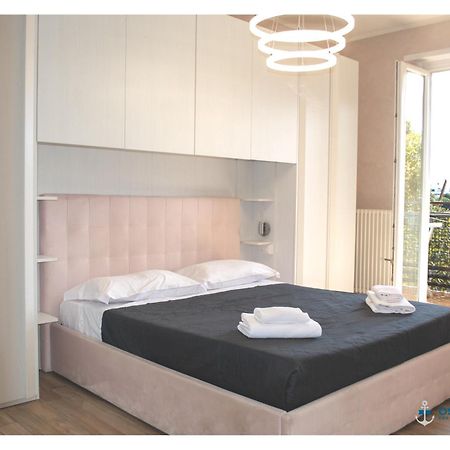Ostia Holiday Galeoni Екстер'єр фото